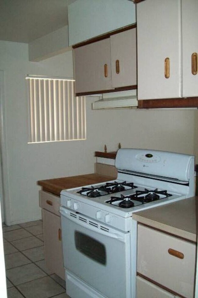 Building Photo - Spacious 3-Bedroom Home in Prime Tempe Loc...