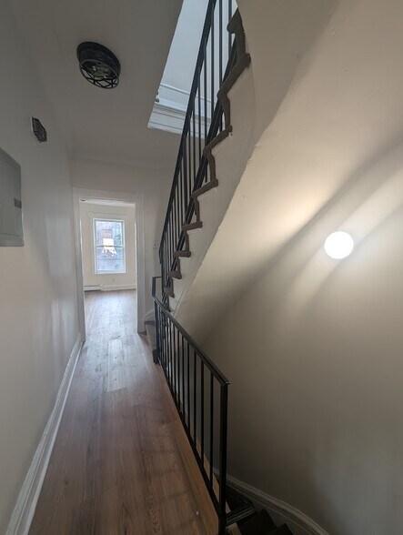 Building Photo - 56 Madison Ave