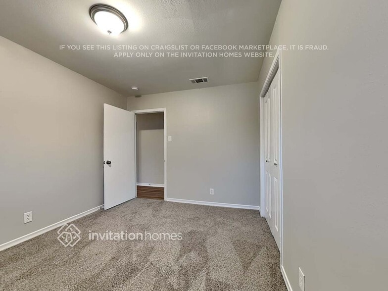 Building Photo - 1605 Comanche Trail