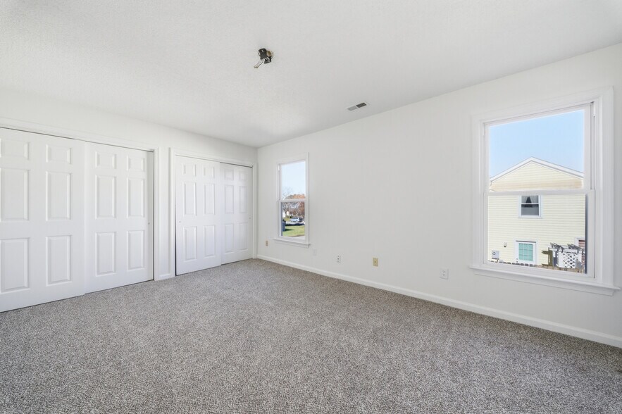 Building Photo - 4732 Brompton Dr