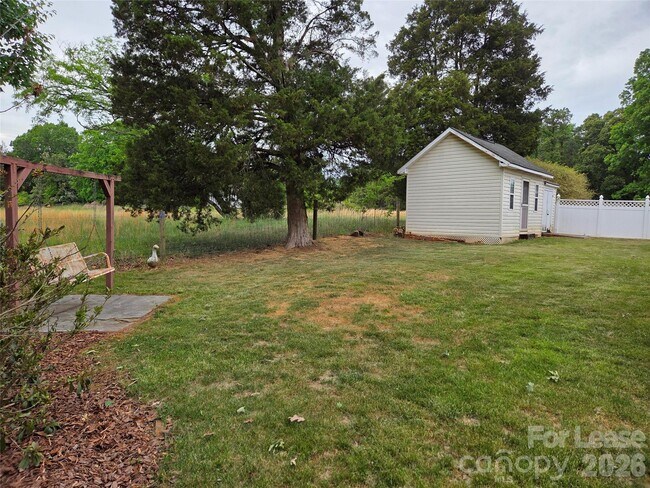 Building Photo - 1319 Mistletoe Ridge Pl NW