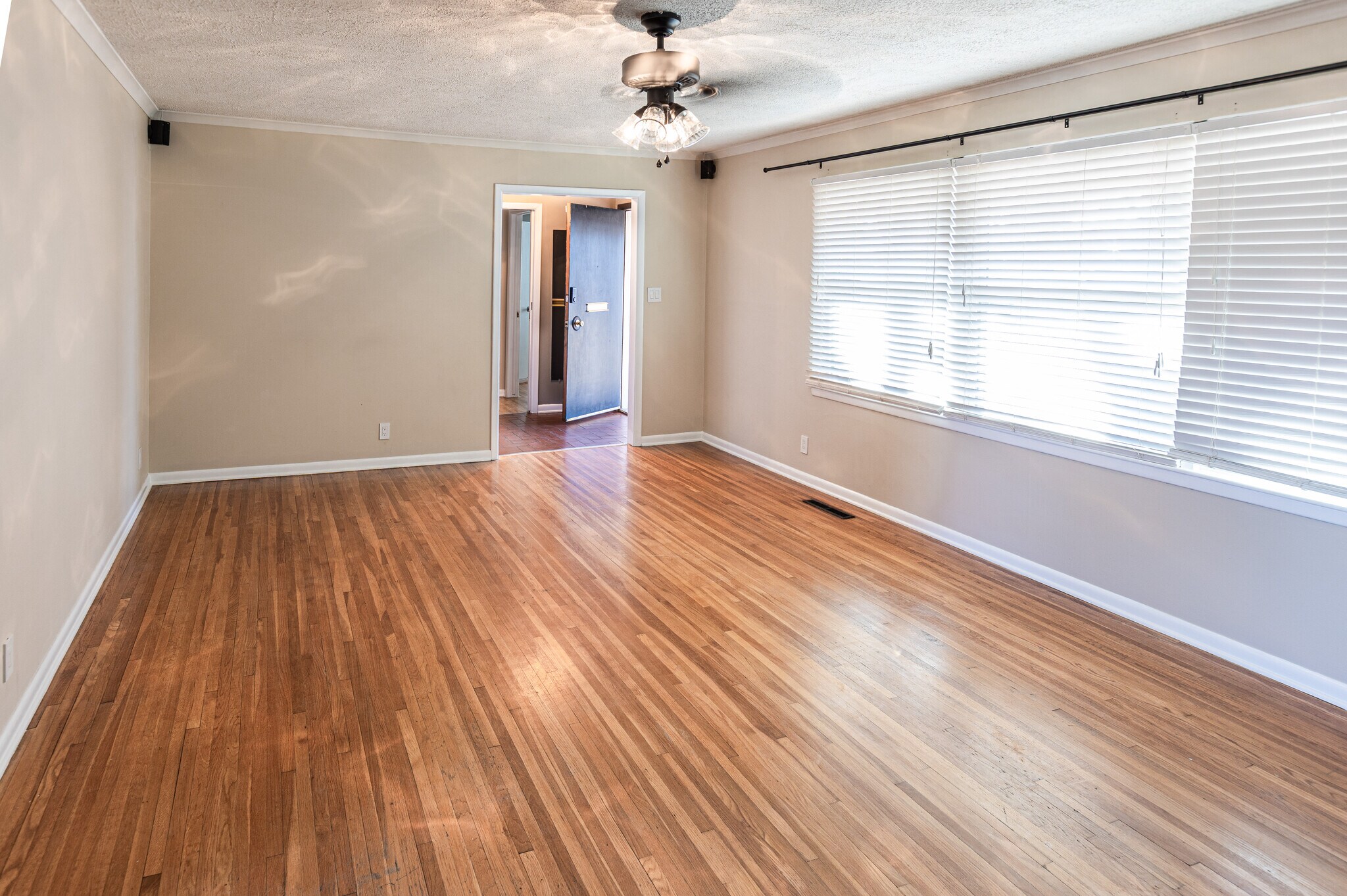 Building Photo - 1937 S Fulton Ave