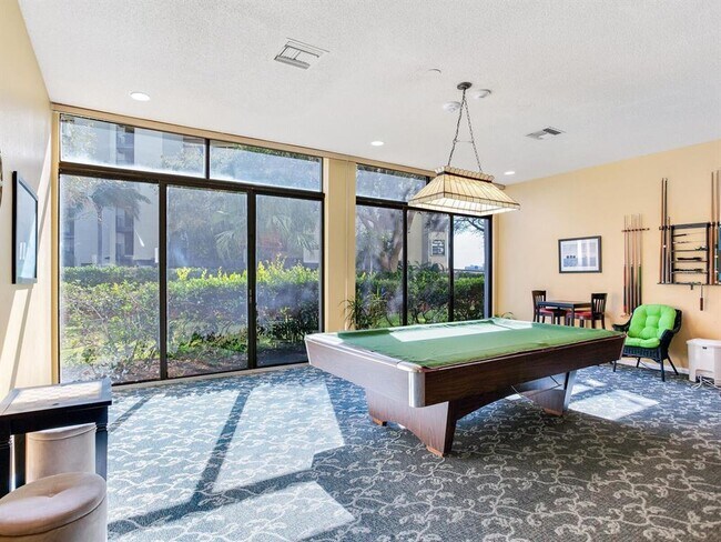 Building Photo - 660 Island Way