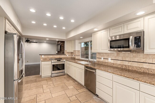 Building Photo - 10638 E Turquoise Ave