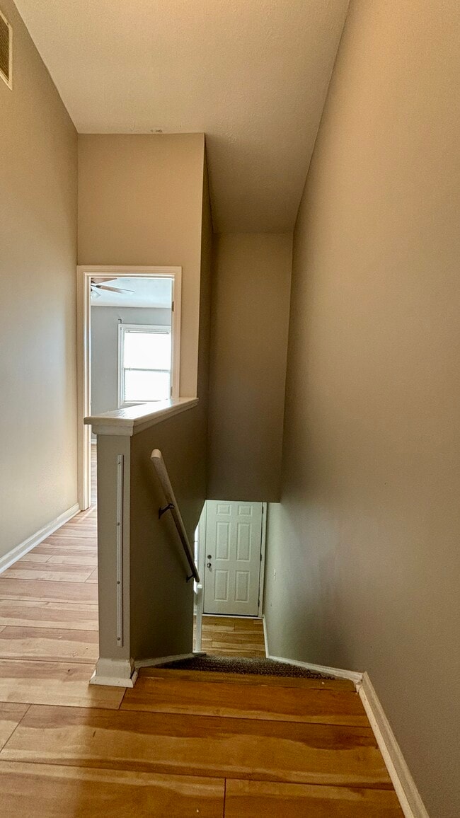 Building Photo - 6086 S Bay Dr