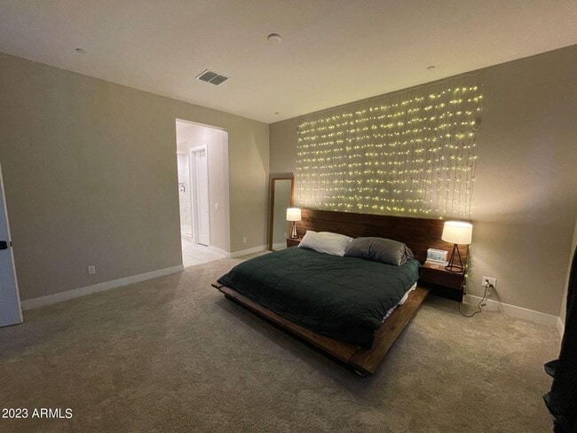 Building Photo - 14030 W Desert Flower Dr