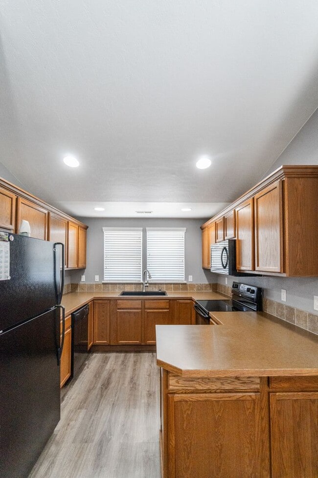 Building Photo - Single Family Home In Airway Heights!!