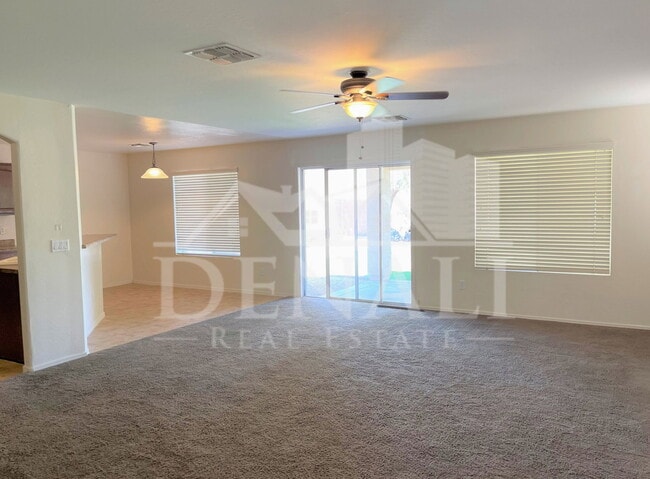 Building Photo - 31443 N Cactus Dr