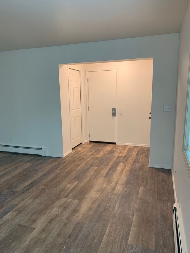 Building Photo - 1701 Elcadore Dr