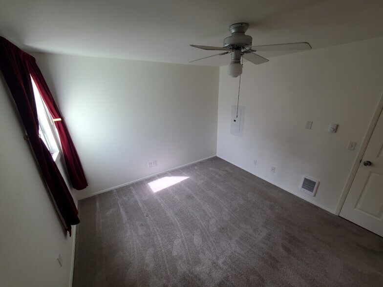 bedroom - 310 S 174th Pl