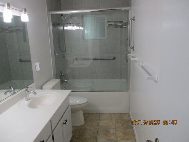 Building Photo - 2563 Lockwood Dr