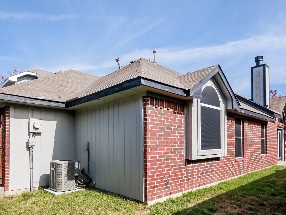Building Photo - 913 Mossberg Ln