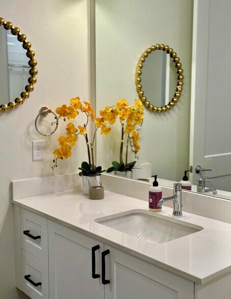 Building Photo - 2876 W 53rd Ave