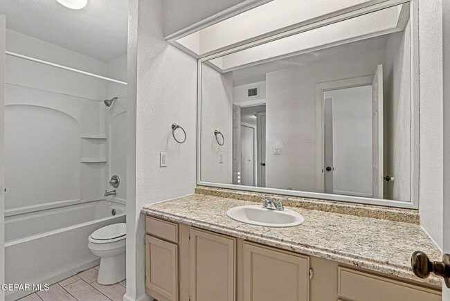 Building Photo - 204 Cutlass Dr
