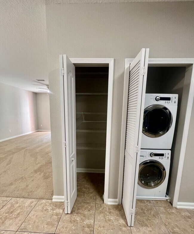 Building Photo - Stylish 3 Bedroom, 2 bath Condo with Woode...