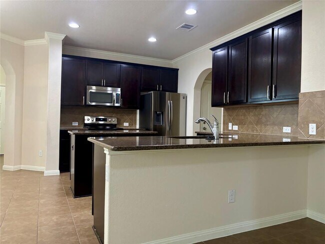 Building Photo - 909 Coulee Dr