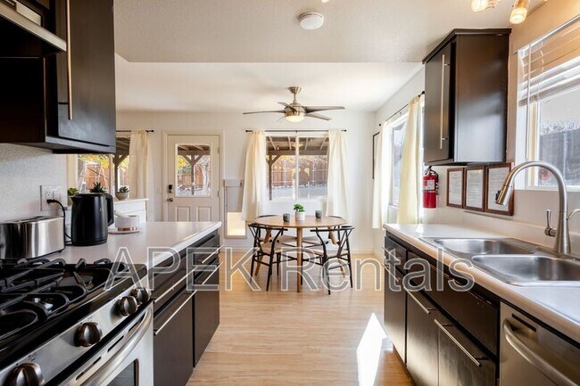 Building Photo - 61493 Desert Air Rd