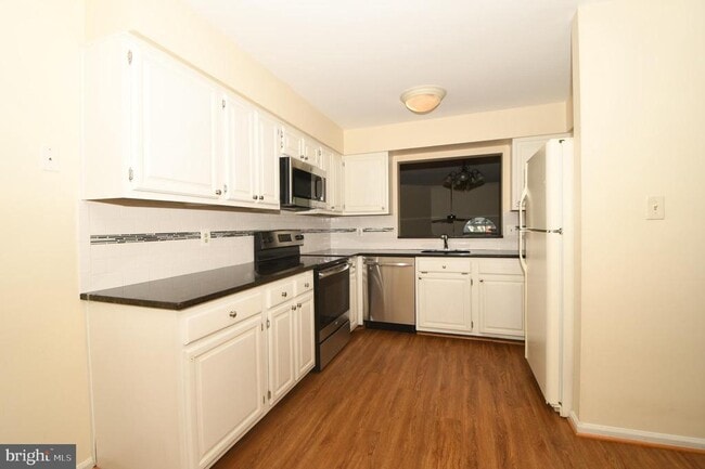 Building Photo - 7802 Mistic View Ct