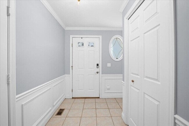 Building Photo - 67 N Quinsigamond Ave