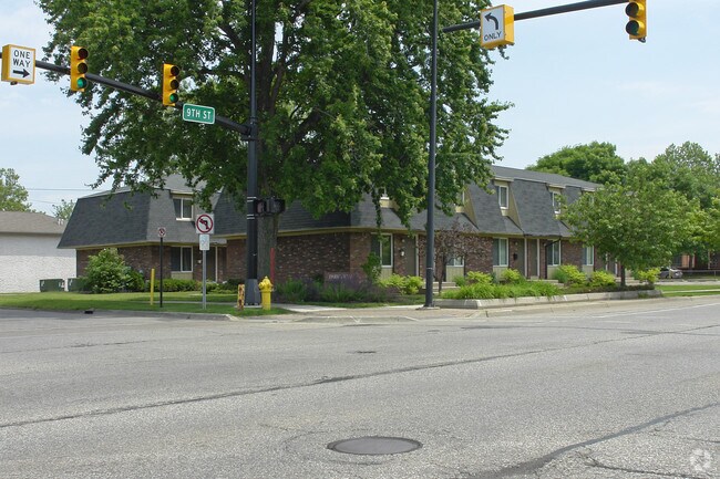 Building Photo - Parkview Apartments