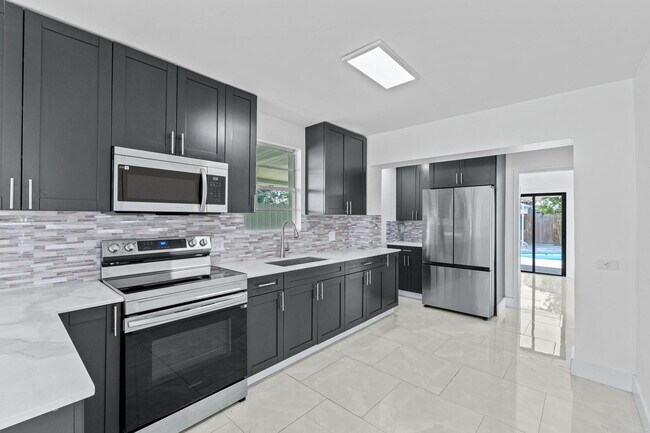 Building Photo - 4324 Garden Ave