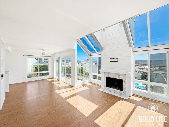 Building Photo - SD: Hilltop Retreat with Ocean Breezes, natural light, and panoramic views