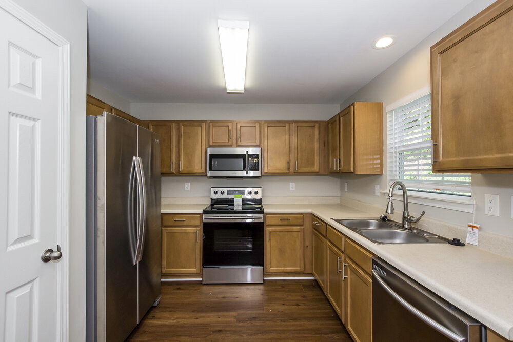 Building Photo - 5929 Brookfield Pointe Dr