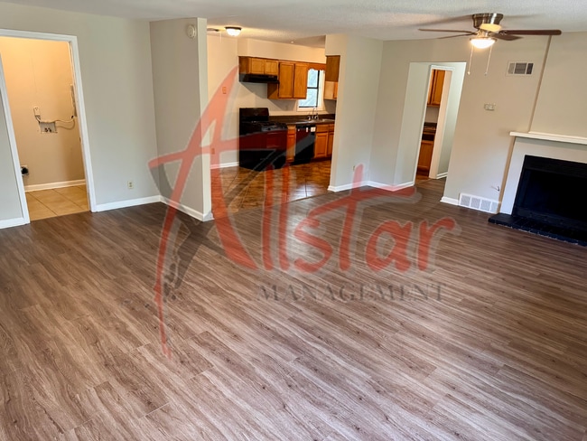 Building Photo - 1580 Gilford Cove E