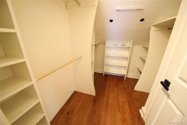Building Photo - 20 Annadale St
