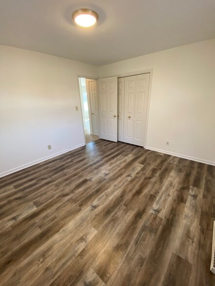 Primary Bedroom - 11722 Mill Street