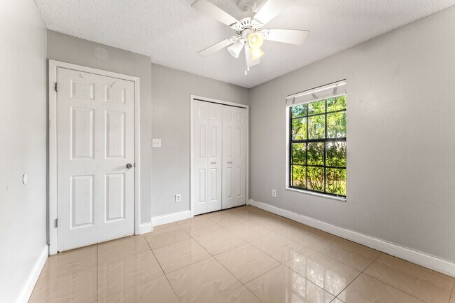 Building Photo - Charming 3-Bedroom Home with 2 Full Baths ...
