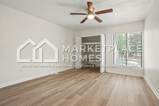 Building Photo - 80 Willowick Dr