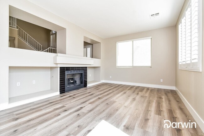 Building Photo - 2516 Silver Shadow Dr