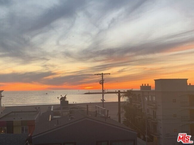 Building Photo - 6400 Pacific Ave