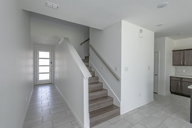 Building Photo - 9912 Kaspar Dr