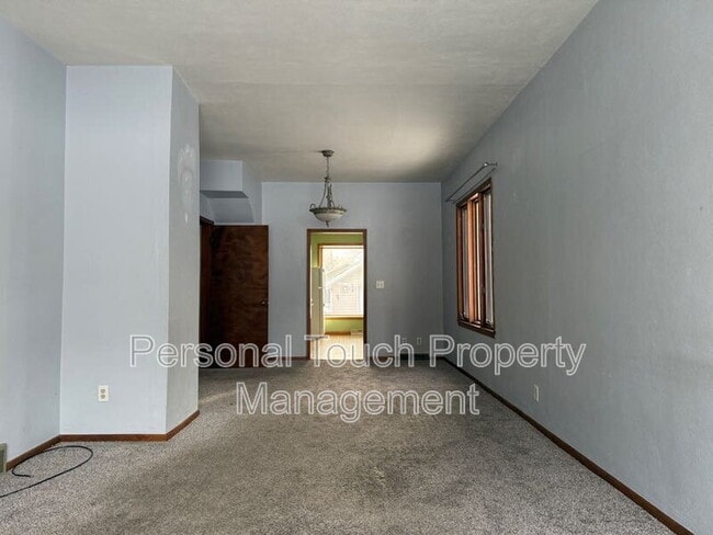 Building Photo - 57 N Terrace