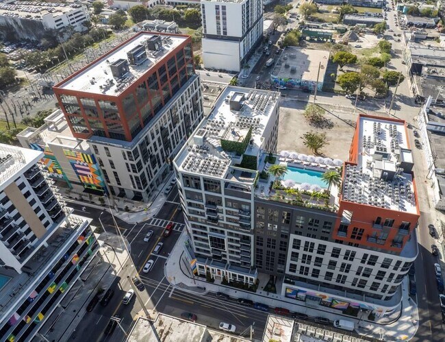 Primary Photo - 2160 N Miami Ave