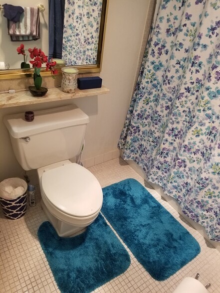 Building Photo - 14421 N Kendall Dr