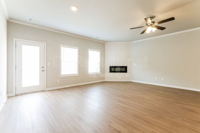 Building Photo - 5350 Fox Den Rd