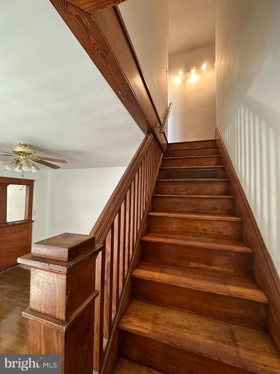 Building Photo - 239 N Stratton St