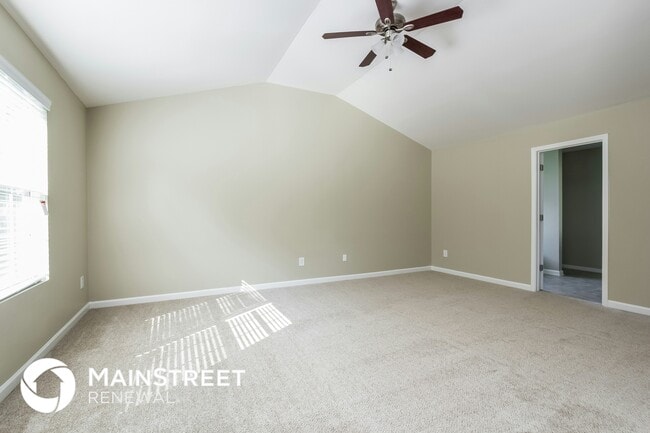 Building Photo - 5892 Village Loop