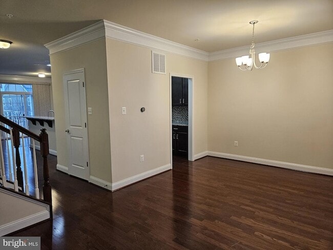 Building Photo - 6041 Maple Hill Rd