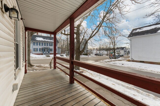 Building Photo - 96 Broadway