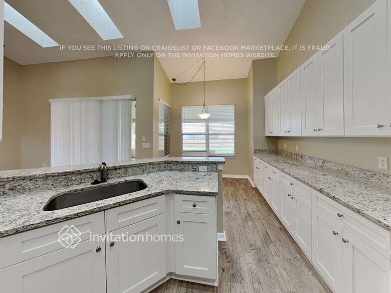 Building Photo - 12540 Pica St