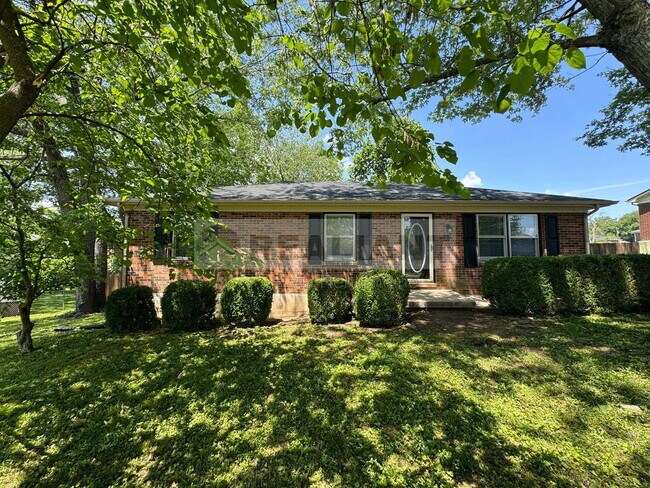 Building Photo - 105 Aster Pl