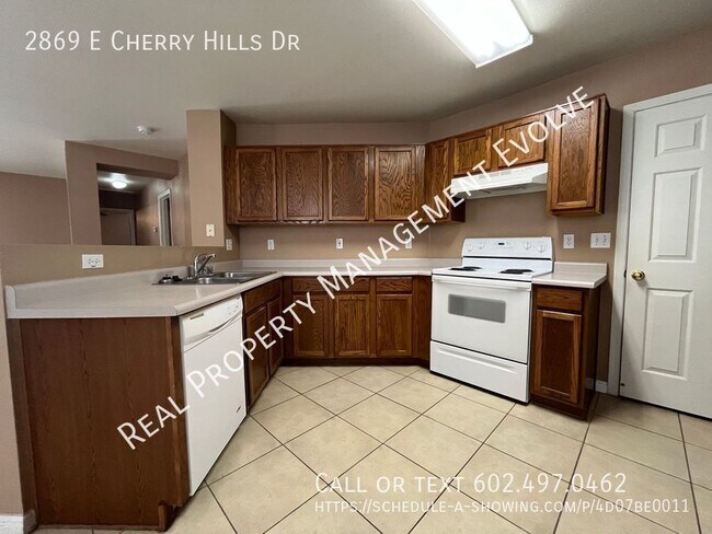 Building Photo - 2869 E Cherry Hills Dr