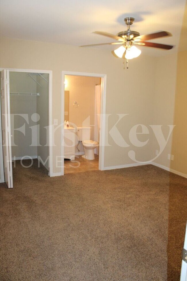 Building Photo - 2760 Ridley Ln