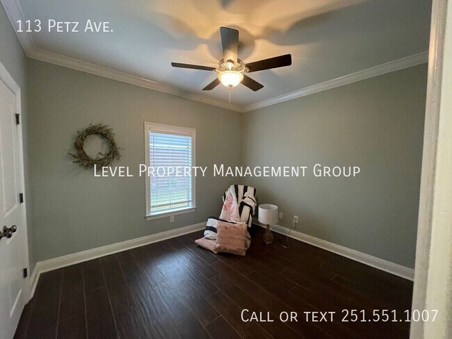 Building Photo - 113 Petz Ave