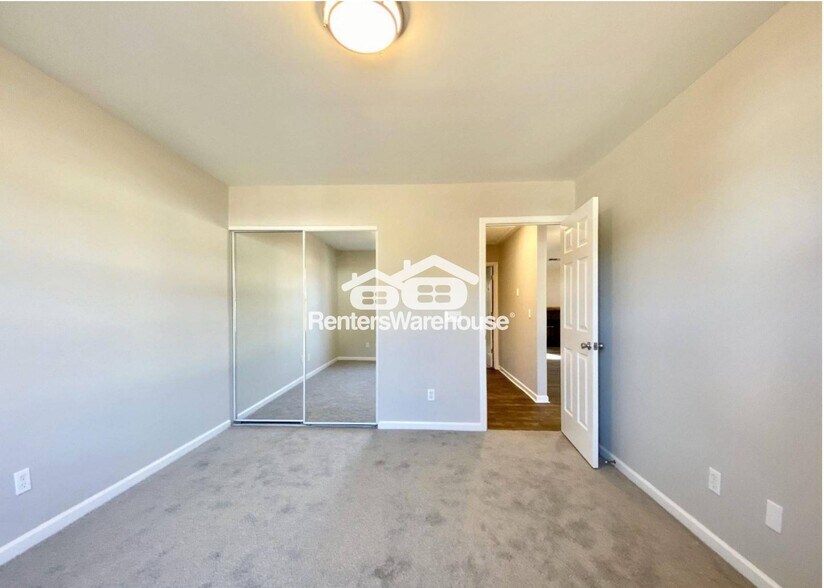 Building Photo - 39 Glenmaura Way NW