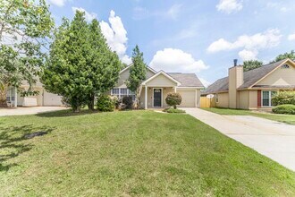 Building Photo - 103 Country Cove